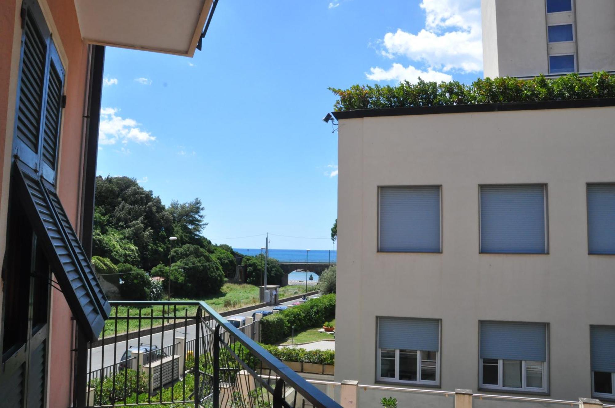 Hotel Residence Paradiso Moneglia Bagian luar foto
